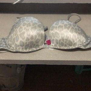 Victoria Secret Bra 34B